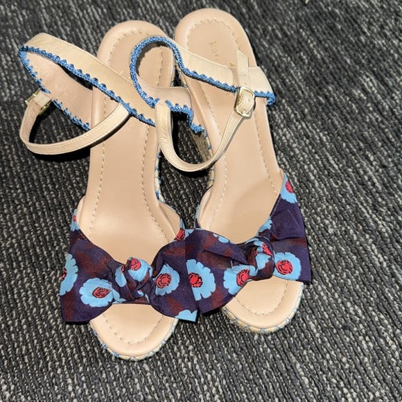 Kate Spade Jane Floral Bow Wedge Sandals Size 8.5 - Picture 7 of 7